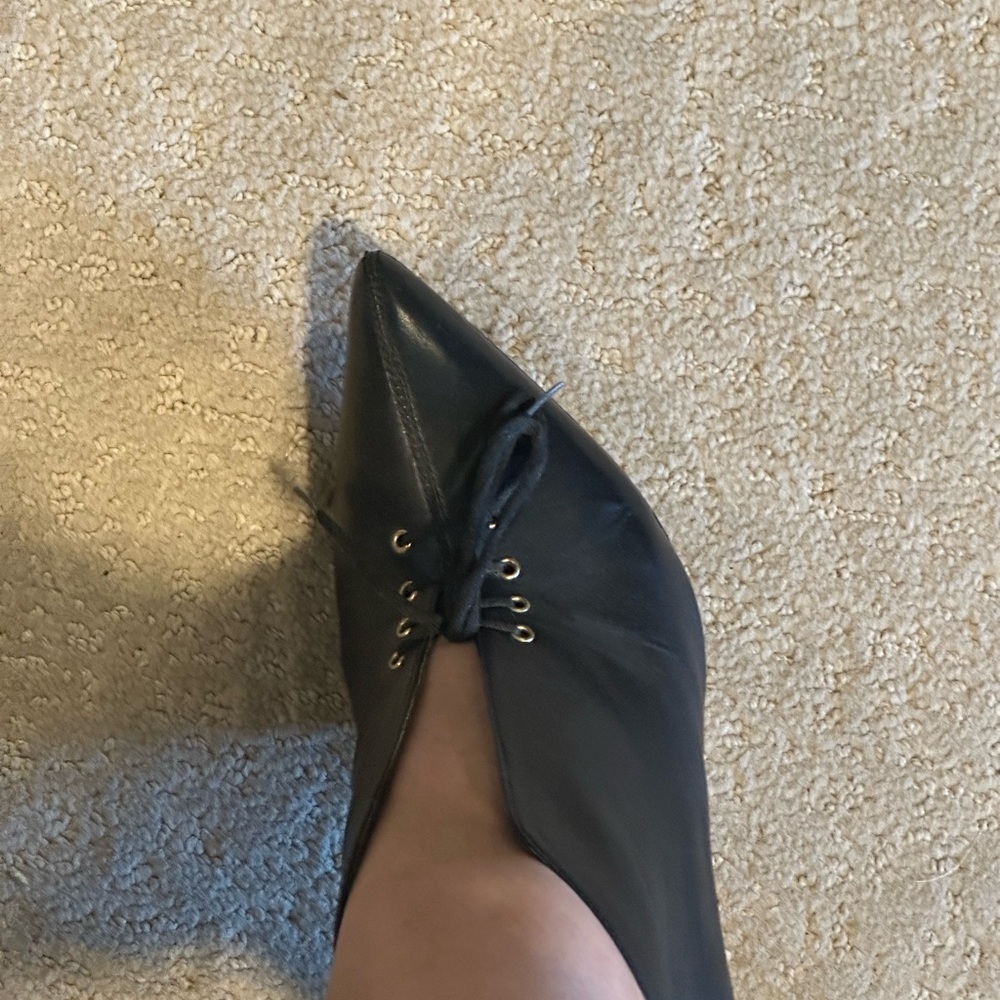 Elegant Black Women's Shoe